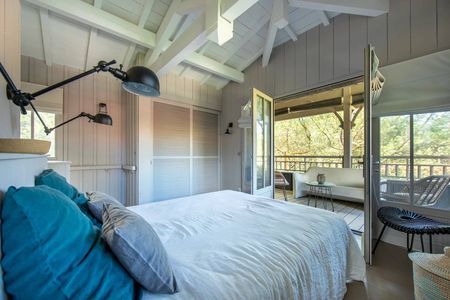 VILLA « LES MOUETTES » COMPOSÉE DE DEUX VILLAS AVEC PISCINE, EN PLEIN CENTRE DU CAP FERRET - CAPACITÉ 12 PERSONNES