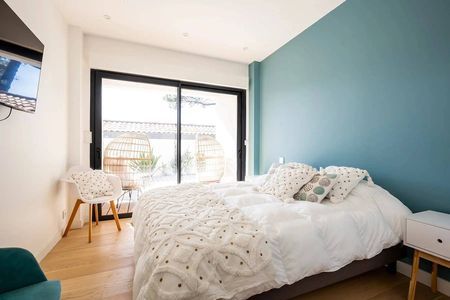 MAGNIFIQUE VILLA « EDEN » AU COEUR DU PYLA-SUR-MER, CAPACITÉ 16 PERSONNES