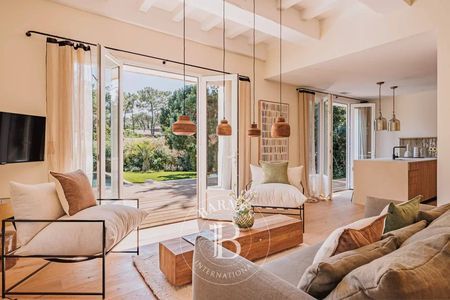 Immobilier de luxe au Cap Ferret, location saisonnière en plein centre