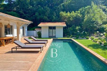VILLA « ROMALINE » AVEC PISCINE AU SEL CHAUFFÉE, À 3 MINUTES À PIED DE LA PLAGE PEREIRE À ARCACHON – CAPACITÉ 8 PERSONNES