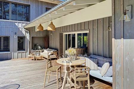 SPLENDIDE « VILLA TCHANQUÉE » AVEC PISCINE ET APERÇU BASSIN, EN PLEIN CENTRE DU CAP FERRET - CAPACITÉ 12 PERSONNES