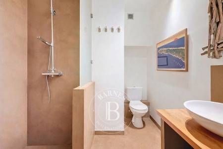 VILLA « OCÉANE » EN BOIS AVEC PISCINE ET ACCÈS PRIVÉ À L’OCÉAN, AU CAP FERRET – CAPACITÉ 14 PERSONNES
